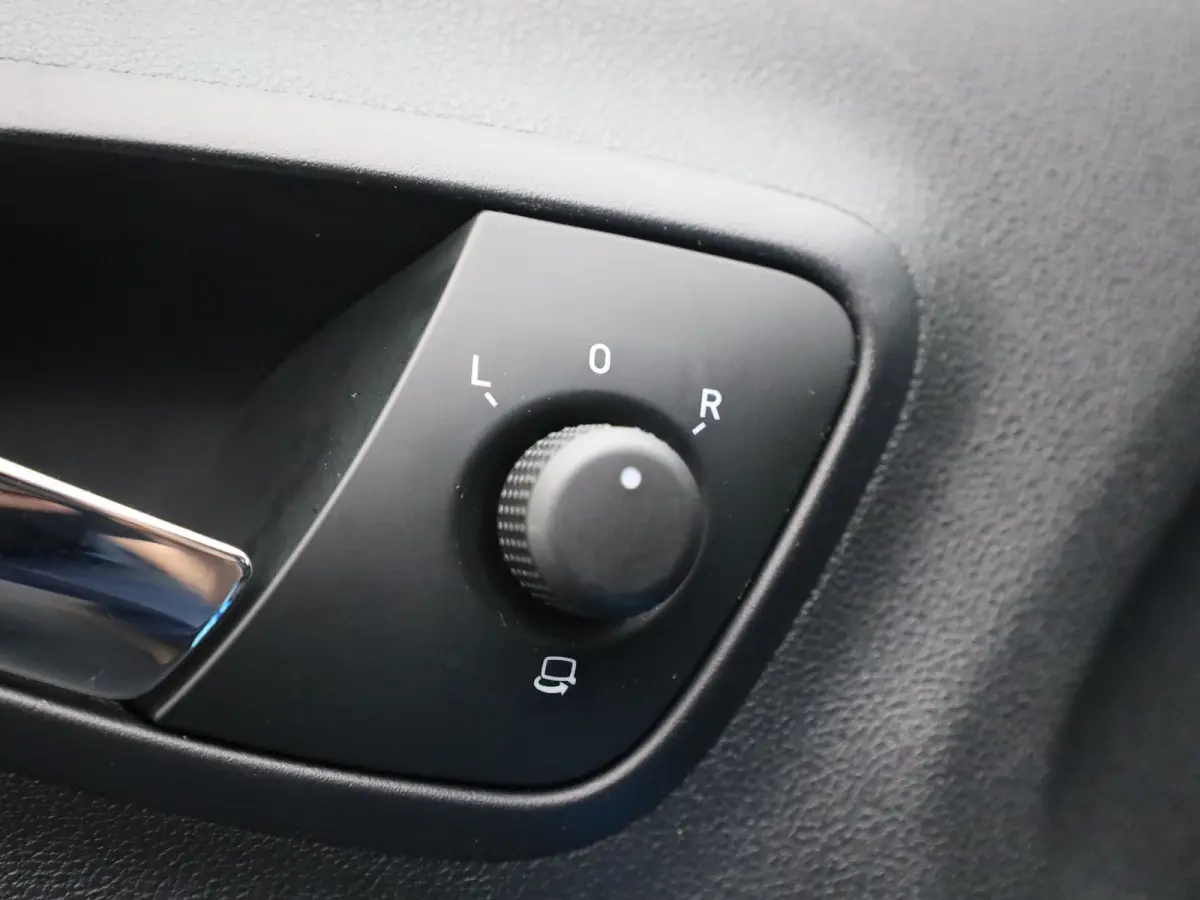 1.0 EcoTSI FR Connect | Navi | Pano | Apple / Android Auto | LMV | PDC | Stoelverwarming | Prijs Rijklaar!!