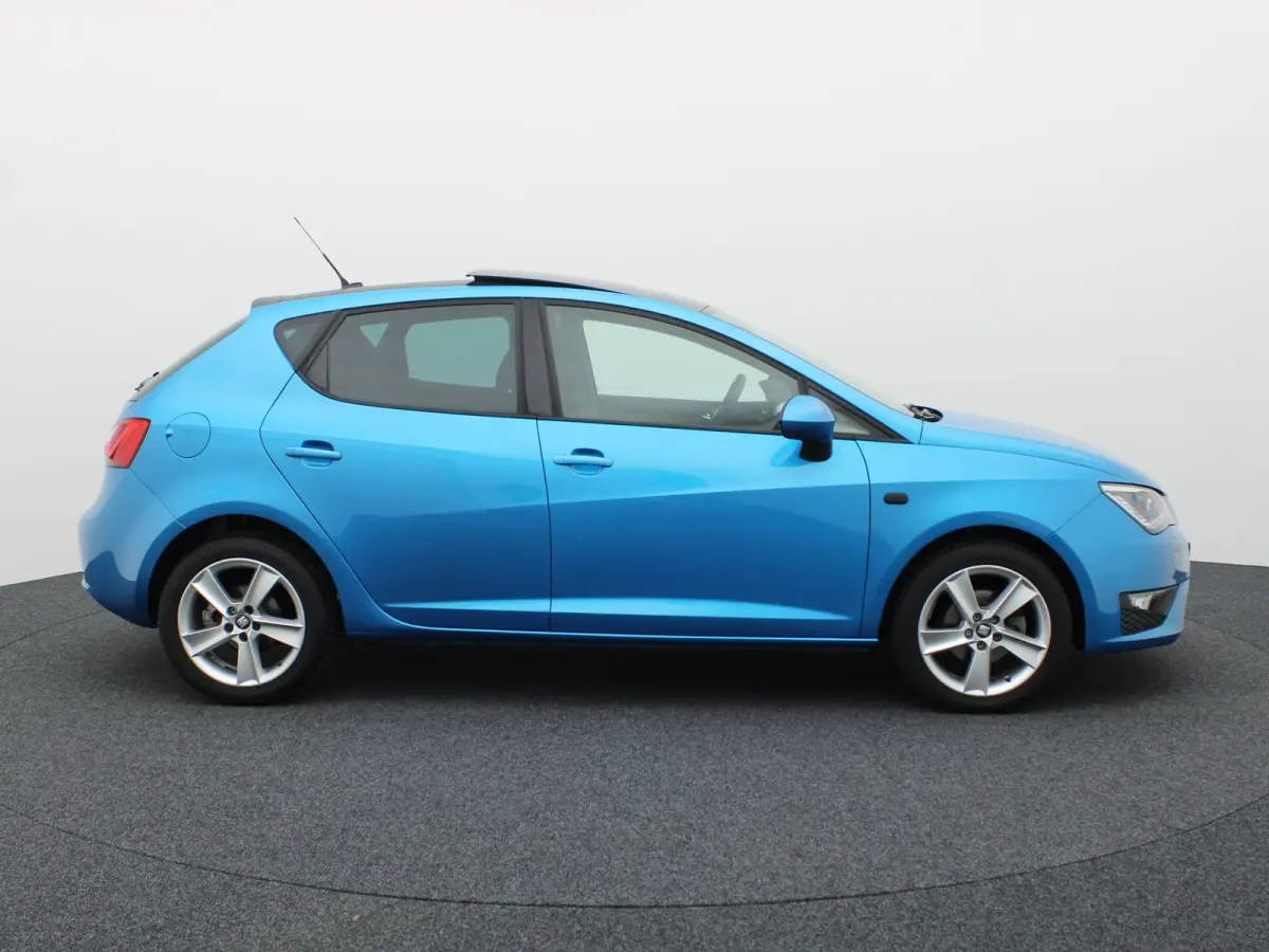 1.0 EcoTSI FR Connect | Navi | Pano | Apple / Android Auto | LMV | PDC | Stoelverwarming | Prijs Rijklaar!!