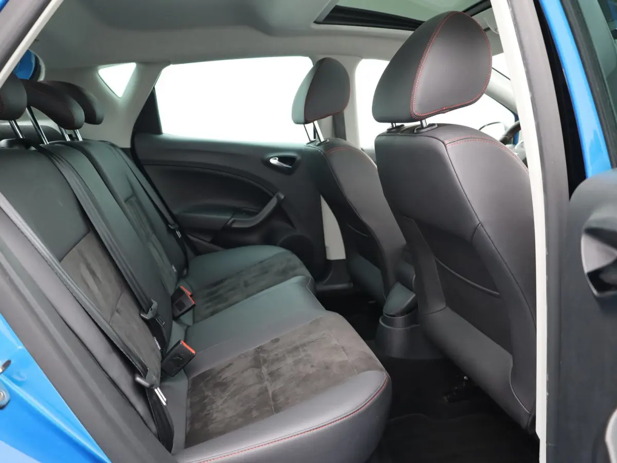 1.0 EcoTSI FR Connect | Navi | Pano | Apple / Android Auto | LMV | PDC | Stoelverwarming | Prijs Rijklaar!!