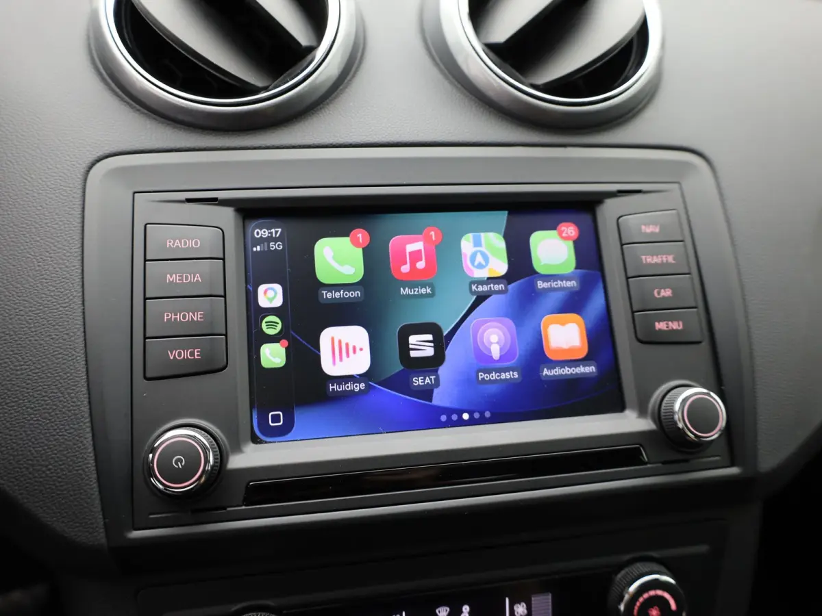 1.0 EcoTSI FR Connect | Navi | Pano | Apple / Android Auto | LMV | PDC | Stoelverwarming | Prijs Rijklaar!!