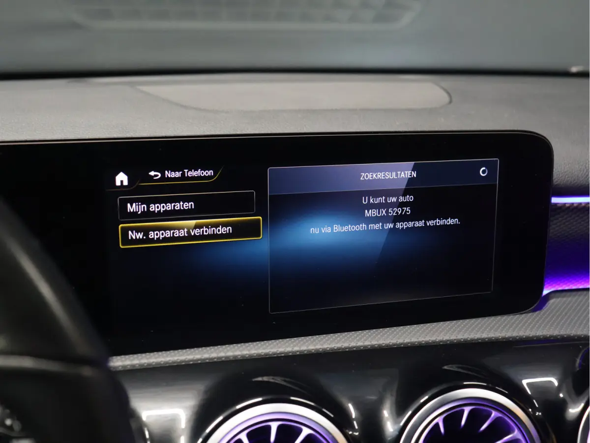 180 Business Solution Luxury [SCHUIFKANTELDAK, SFEERVERLICHTING, STOELVERWARMING, CRUISE CONTROL, MEMORY SEATS, CAMERA, PDC V+A, DIGITAL DASH, LEDER, BLUETOOTH, NAVIGATIE, CLIMATE CONTROL, N