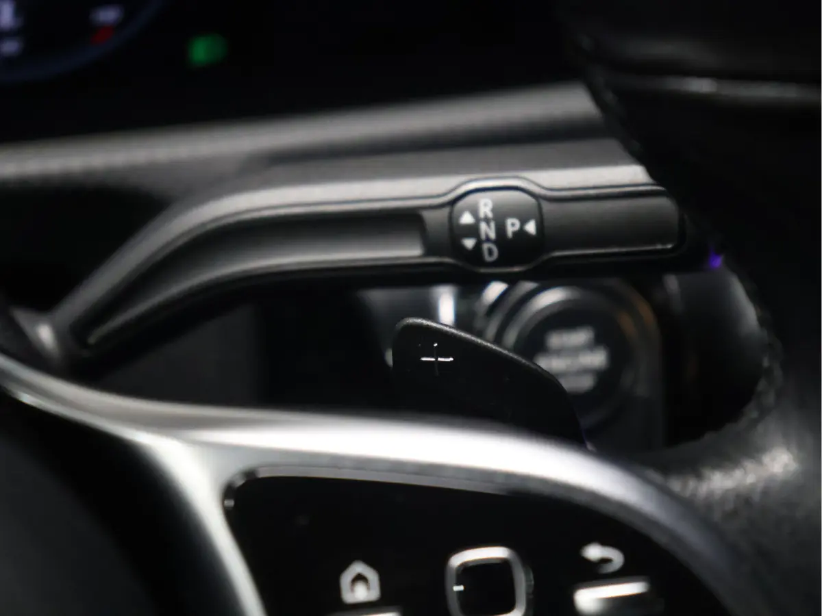 180 Business Solution Luxury [SCHUIFKANTELDAK, SFEERVERLICHTING, STOELVERWARMING, CRUISE CONTROL, MEMORY SEATS, CAMERA, PDC V+A, DIGITAL DASH, LEDER, BLUETOOTH, NAVIGATIE, CLIMATE CONTROL, N