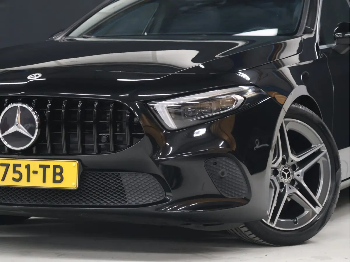 180 Business Solution Luxury [SCHUIFKANTELDAK, SFEERVERLICHTING, STOELVERWARMING, CRUISE CONTROL, MEMORY SEATS, CAMERA, PDC V+A, DIGITAL DASH, LEDER, BLUETOOTH, NAVIGATIE, CLIMATE CONTROL, N