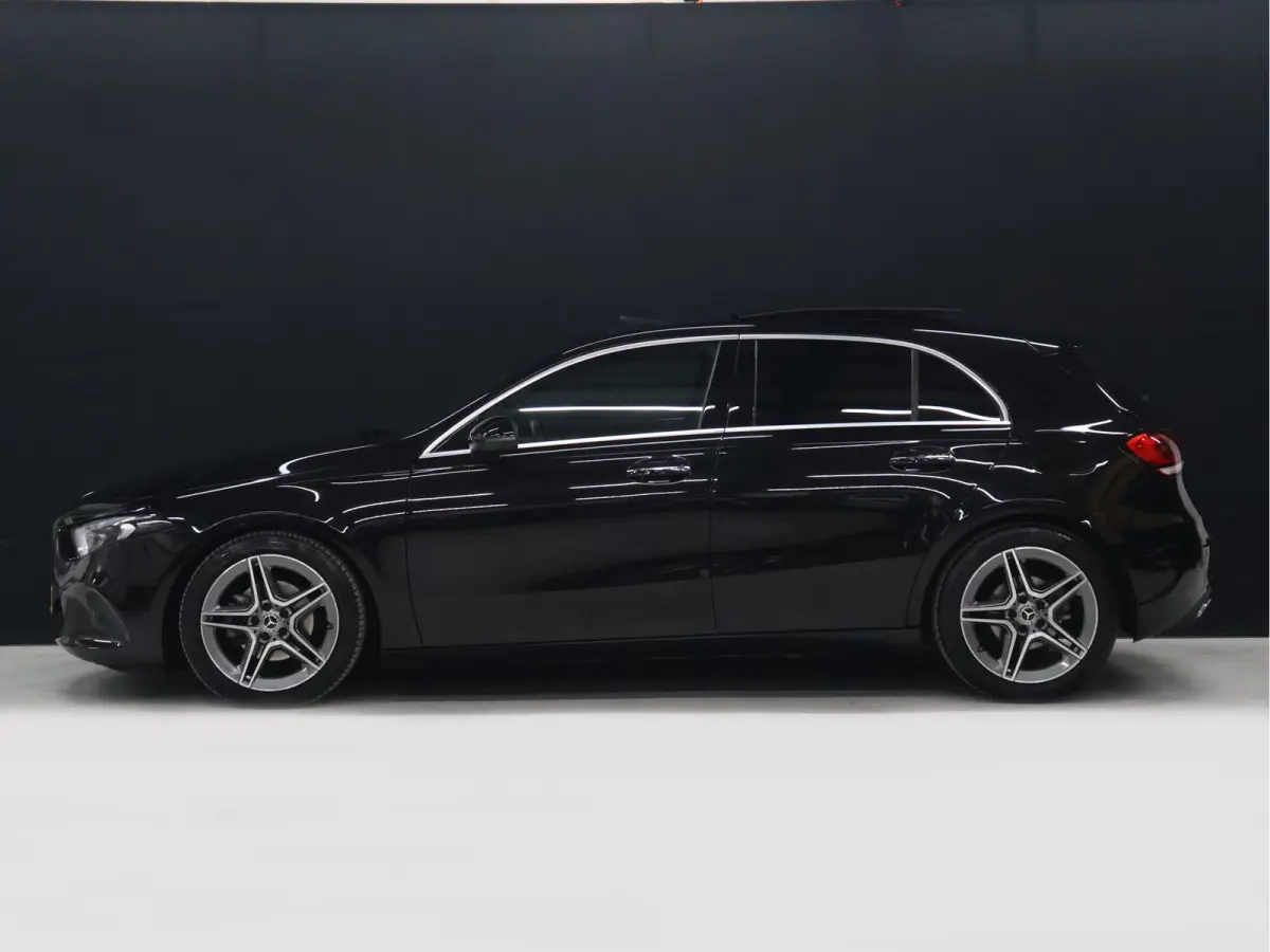 180 Business Solution Luxury [SCHUIFKANTELDAK, SFEERVERLICHTING, STOELVERWARMING, CRUISE CONTROL, MEMORY SEATS, CAMERA, PDC V+A, DIGITAL DASH, LEDER, BLUETOOTH, NAVIGATIE, CLIMATE CONTROL, N