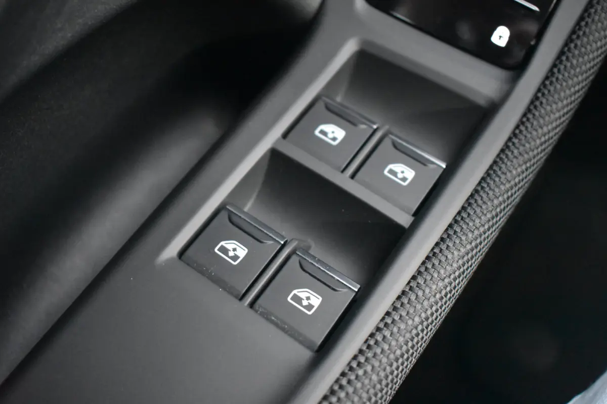 Avant 2.0 quattro Advanced edition | ACC | Voorstoelen verwarmd | 19 inch velgen | Achteruitrijcamera | Trekhaak wegklapbaar | Apple Carplay & Android Auto