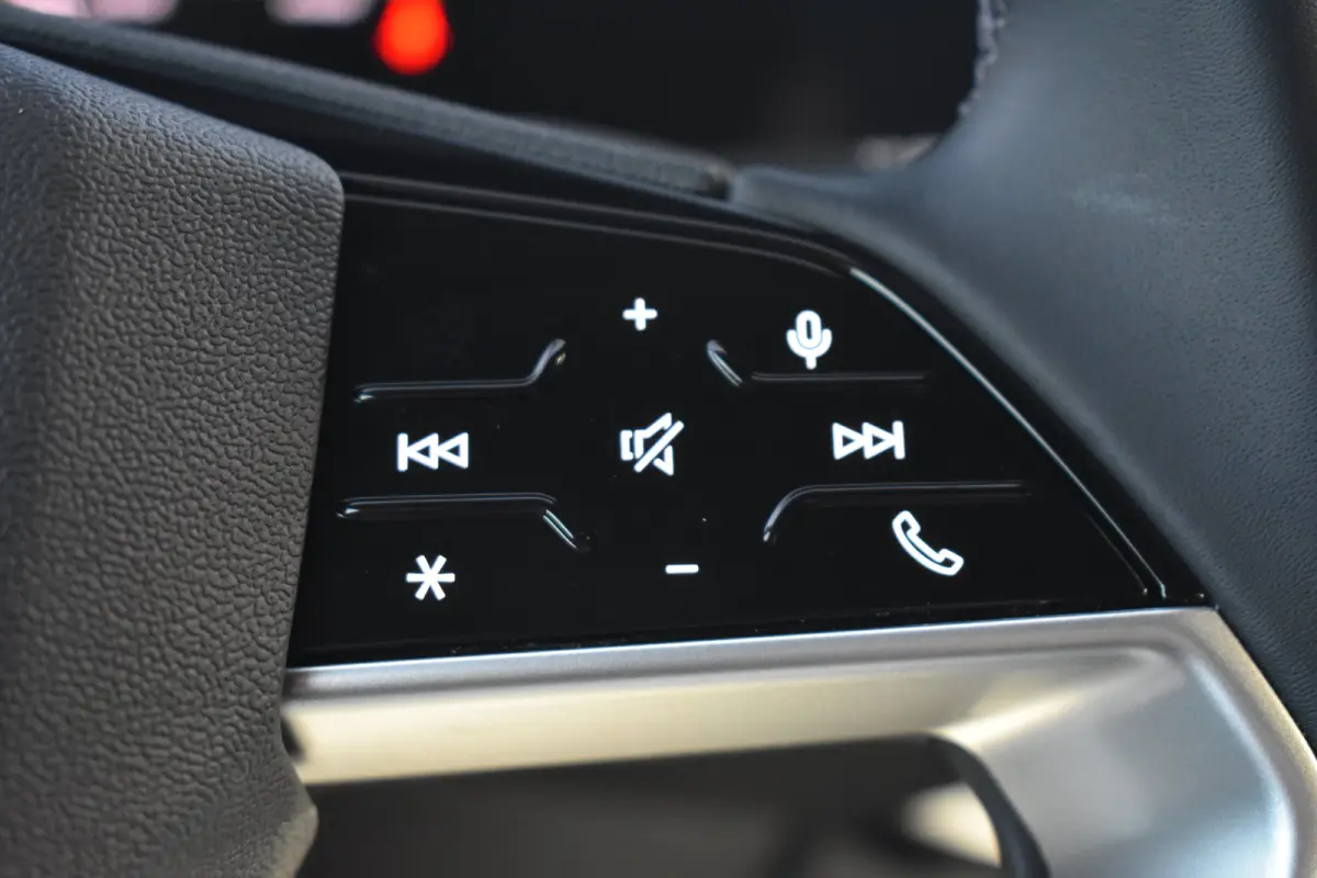 Avant 2.0 quattro Advanced edition | ACC | Voorstoelen verwarmd | 19 inch velgen | Achteruitrijcamera | Trekhaak wegklapbaar | Apple Carplay & Android Auto