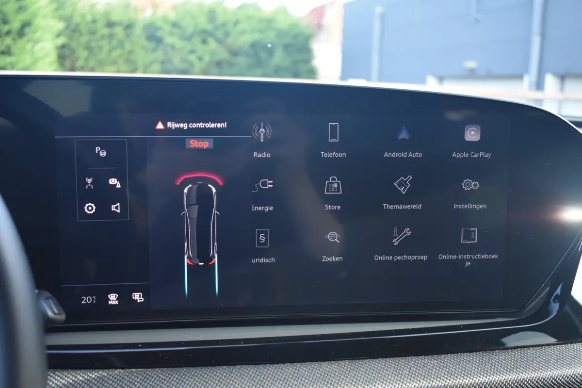 Avant 2.0 quattro Advanced edition | ACC | Voorstoelen verwarmd | 19 inch velgen | Achteruitrijcamera | Trekhaak wegklapbaar | Apple Carplay & Android Auto