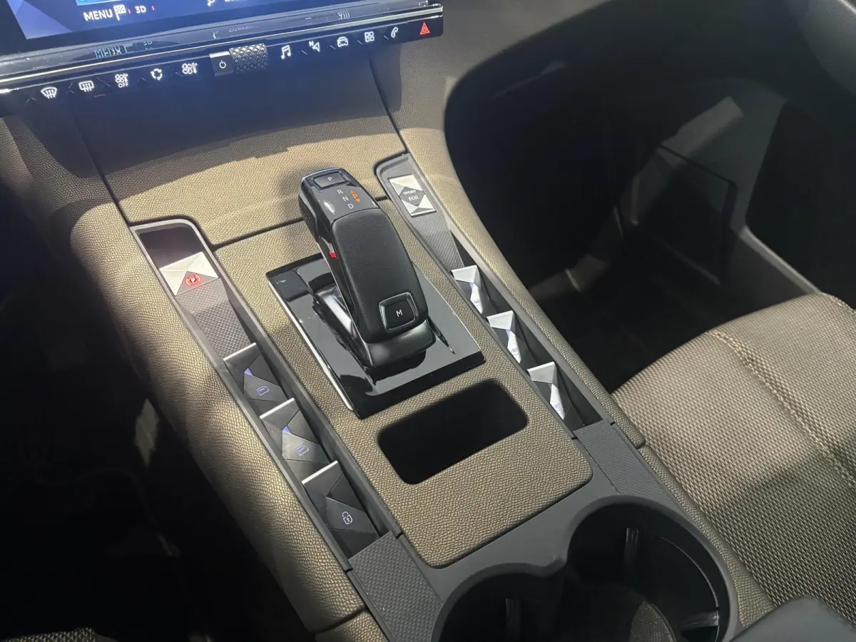 1.2 PureTech Business 360 CAMERA | CRUISE CONTROL | TREKHAAK |