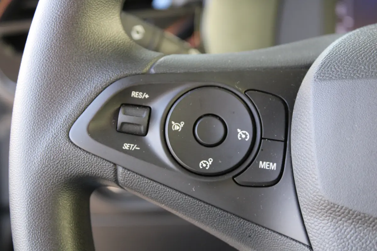 Electric Edition 50 kWh | Achteruitrijcamera | Dodehoek-detectie | Apple carplay & Android auto |