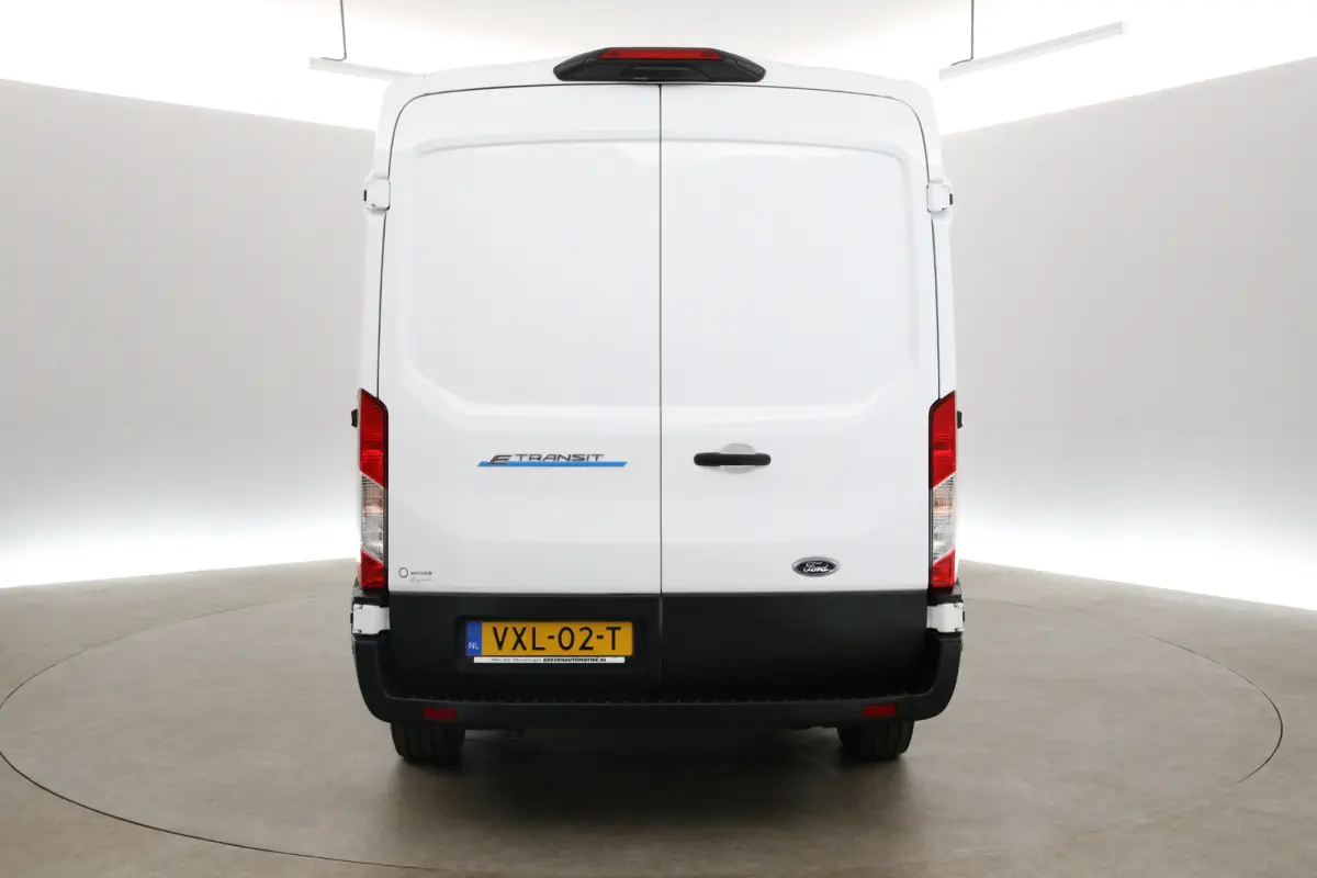 L2H2 68 kWh 184PK | Snelladen | SOH 96% | Clima | Camera | 3 Zits | Kasten | 2xSchuifdeur | Cruise | Carplay