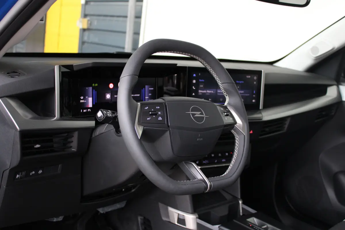 1.2 Turbo Hybrid GS | Keyless entry & start | Winterpakket | Dodehoek-detectie | Navigatie |