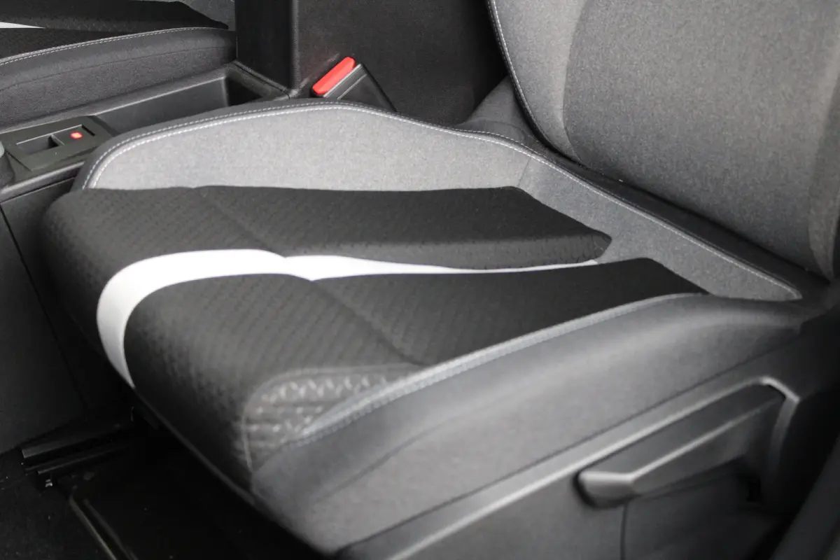 1.2 Turbo Hybrid GS | Keyless entry & start | Winterpakket | Dodehoek-detectie | Navigatie |