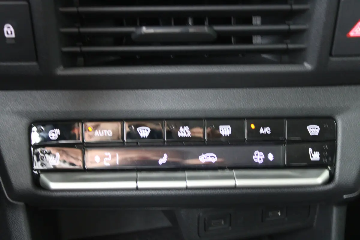 1.2 Turbo Hybrid GS | Keyless entry & start | Winterpakket | Dodehoek-detectie | Navigatie |