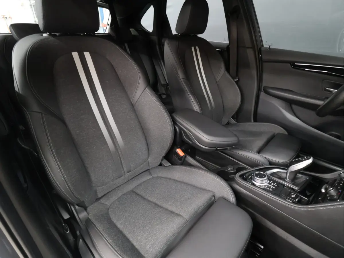 218i M Sport [STOELVERWARMING, HEAD-UP, CAMERA, CRUISE CONTROL, PDC V+A, CLIMATE CONTROL, BLUETOOTH, LEDER STUUR, ELEKTRISCHE ACHTERKLEP, NAVIGATIE, NIEUWSTAAT]