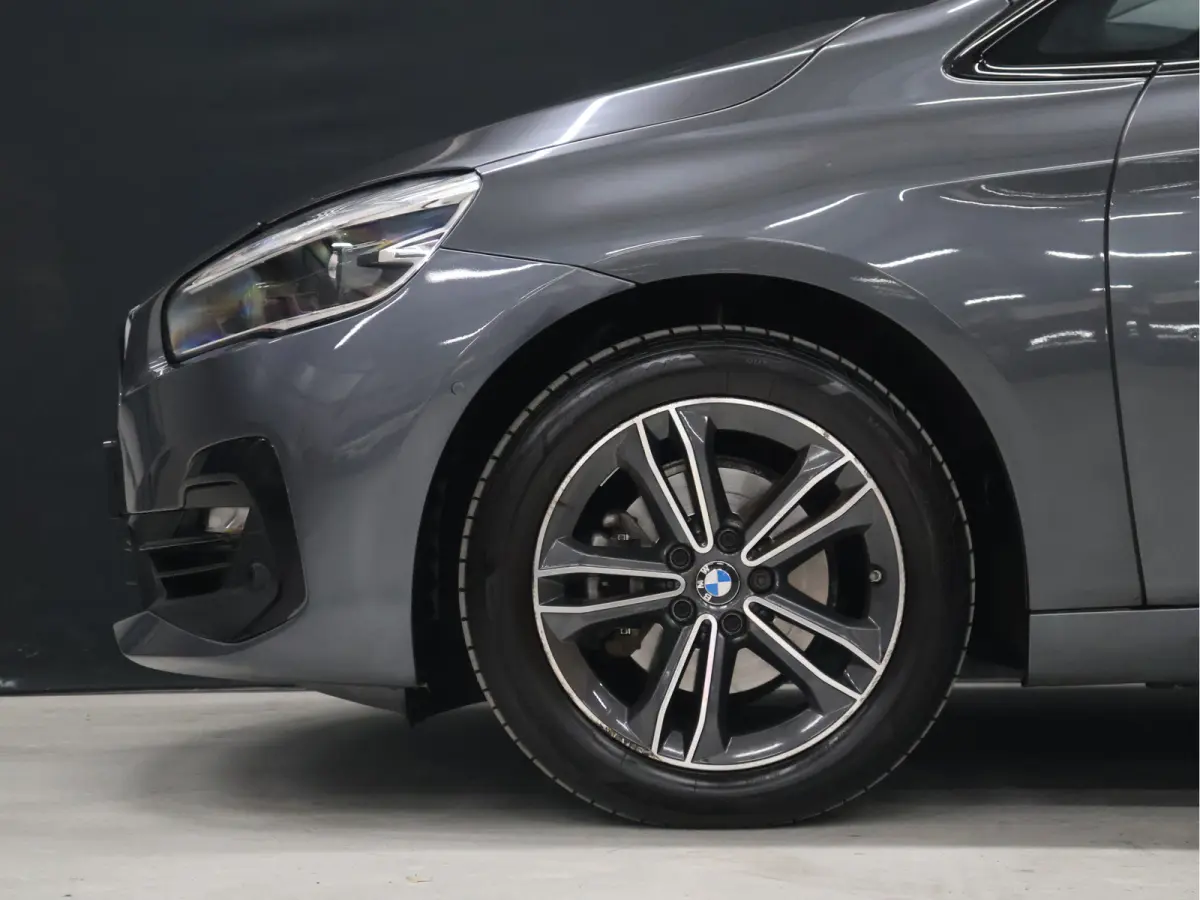 218i M Sport [STOELVERWARMING, HEAD-UP, CAMERA, CRUISE CONTROL, PDC V+A, CLIMATE CONTROL, BLUETOOTH, LEDER STUUR, ELEKTRISCHE ACHTERKLEP, NAVIGATIE, NIEUWSTAAT]