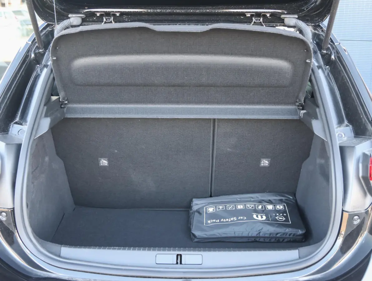 1.2 Turbo Hybrid GS Camera | DodehoekDetectie | Climate Control | Sportstoelen | Draadloos AppleCarplay/AndroidAuto |