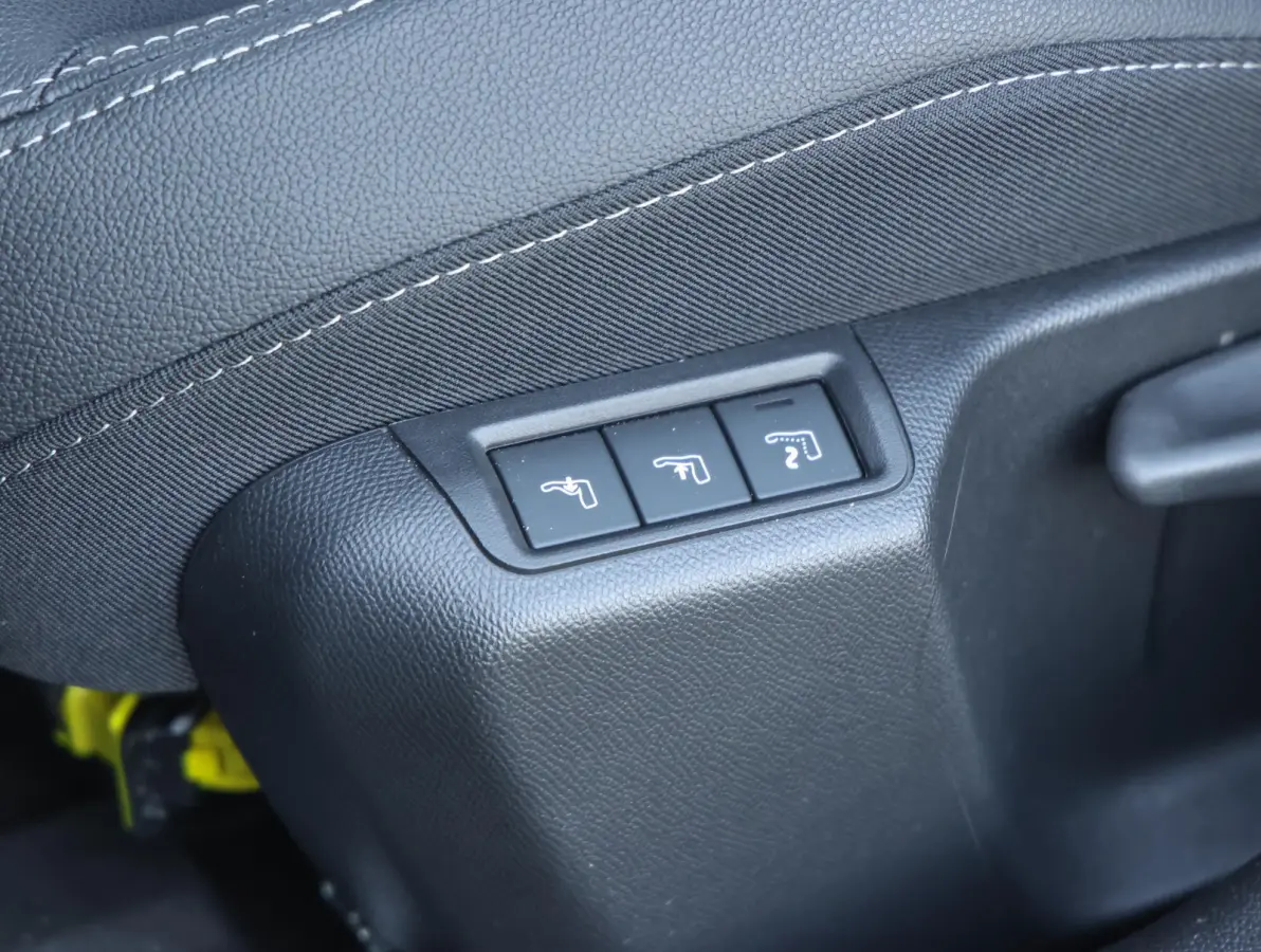 1.2 Turbo Hybrid GS Camera | DodehoekDetectie | Climate Control | Sportstoelen | Draadloos AppleCarplay/AndroidAuto |