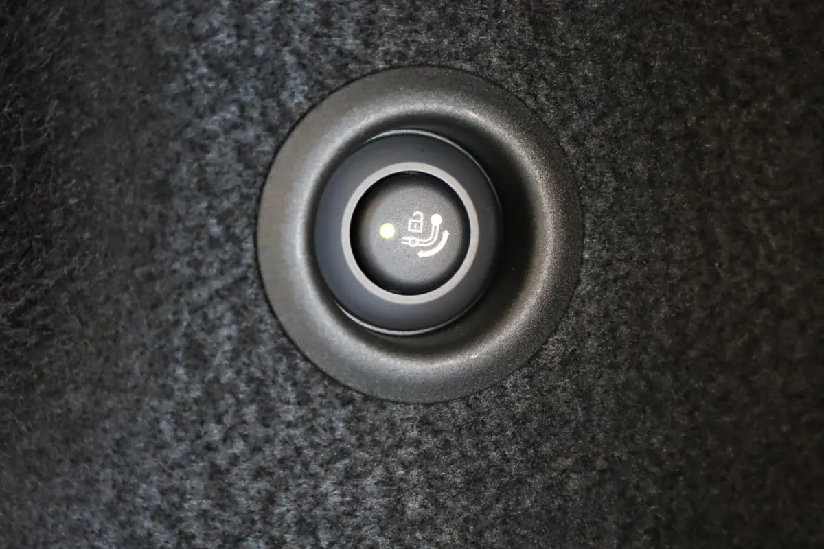 218i | Harman/Kardon | Achteruitrijcamera | Voorstoelen met Massagefunctie | Elektr. Trekhaak