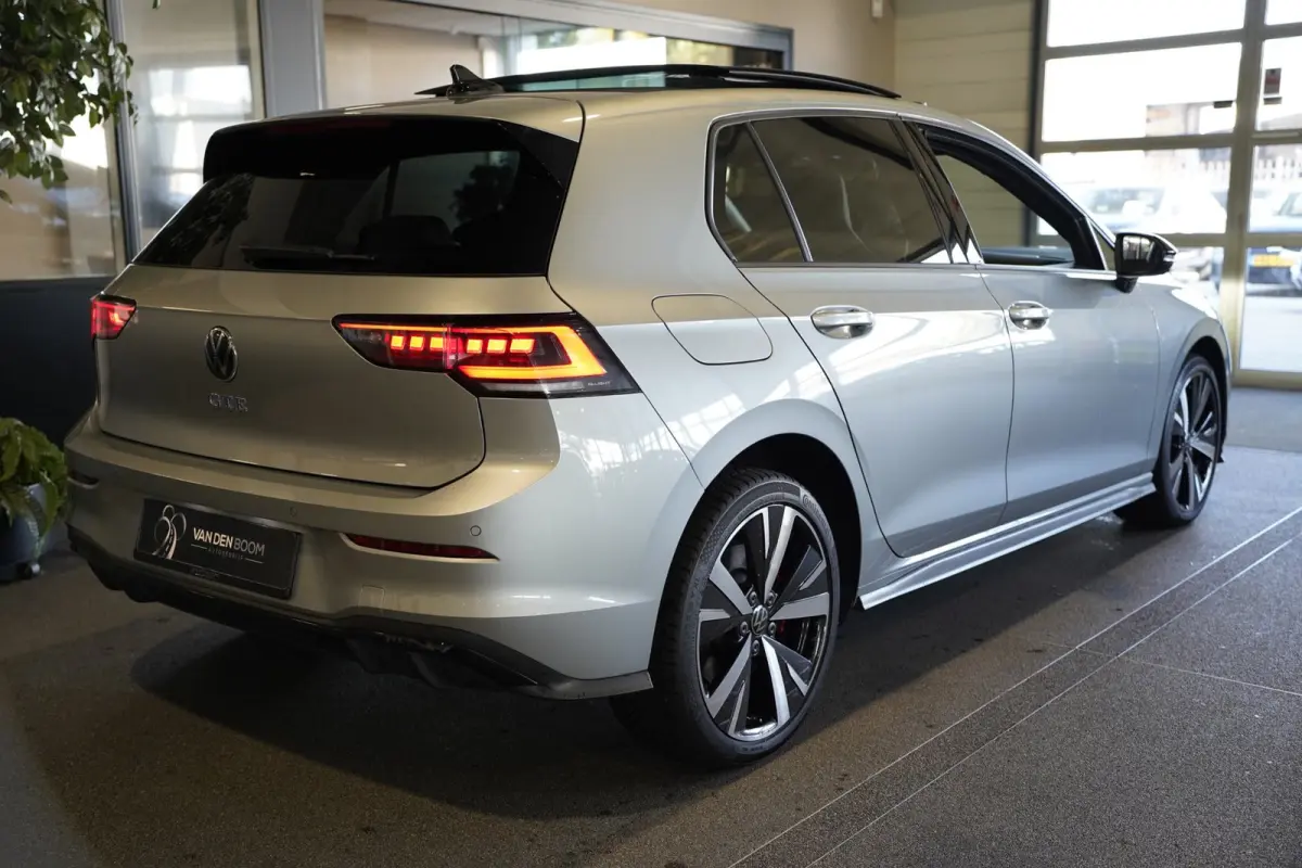 8.5 1.5 eHybrid GTE 272PK Pano Volleder HuD Trekhaak 360Cam