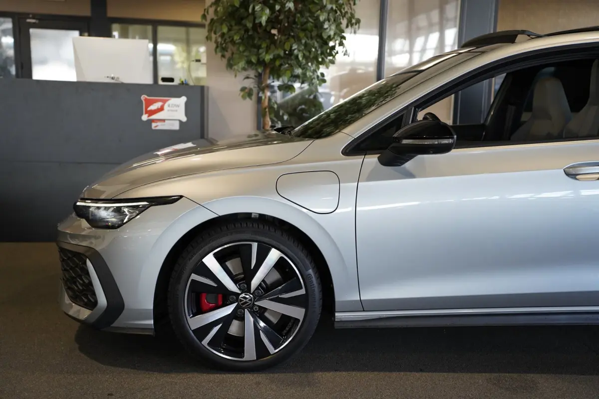 8.5 1.5 eHybrid GTE 272PK Pano Volleder HuD Trekhaak 360Cam