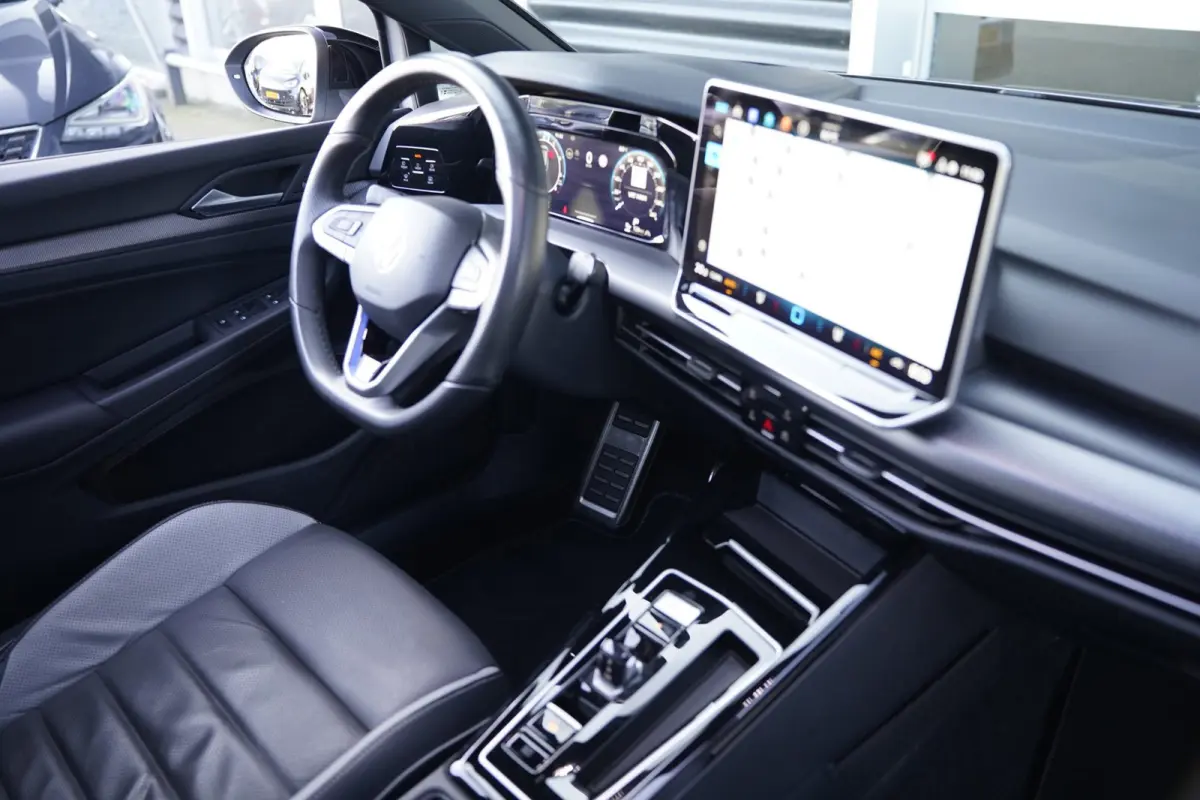 8.5 1.5 eHybrid GTE 272PK Pano Volleder HuD Trekhaak 360Cam