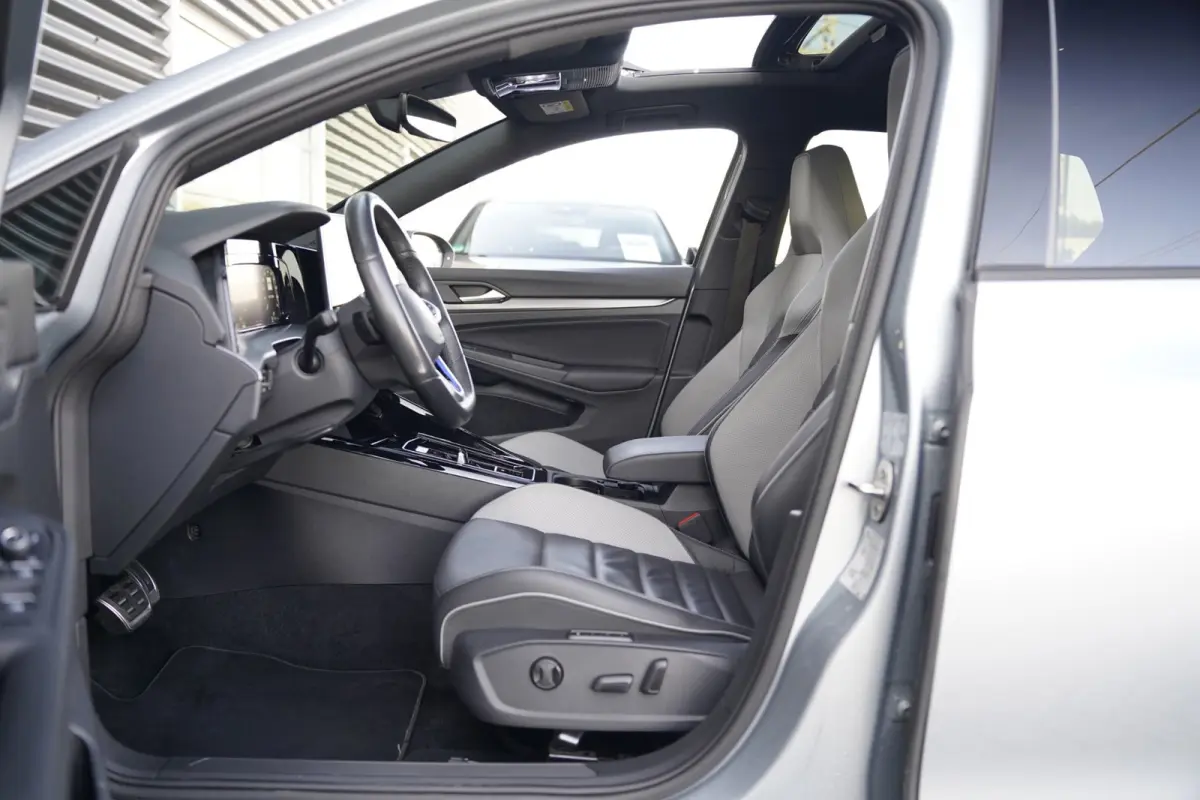 8.5 1.5 eHybrid GTE 272PK Pano Volleder HuD Trekhaak 360Cam