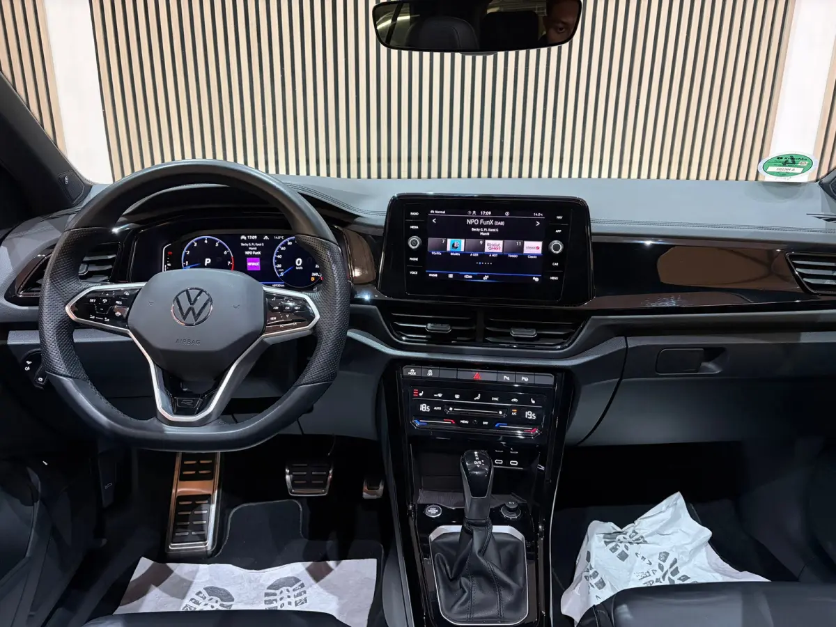 1.5 TSI R-Line Business+ Pano//Leder-Memory//Camera//Matrix-Led//