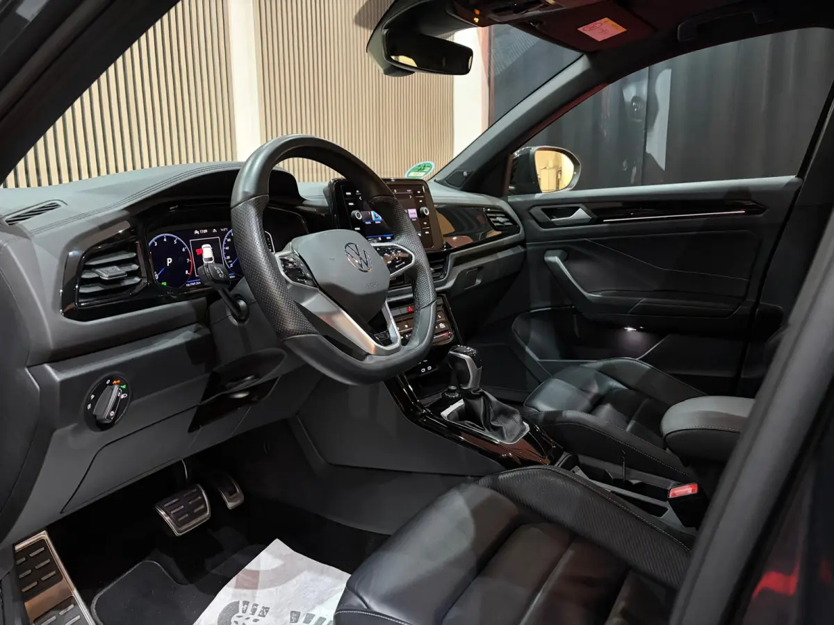1.5 TSI R-Line Business+ Pano//Leder-Memory//Camera//Matrix-Led//