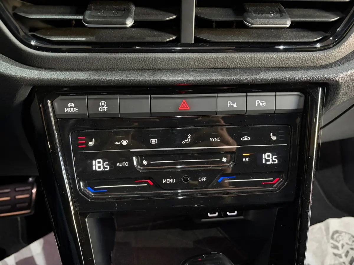 1.5 TSI R-Line Business+ Pano//Leder-Memory//Camera//Matrix-Led//