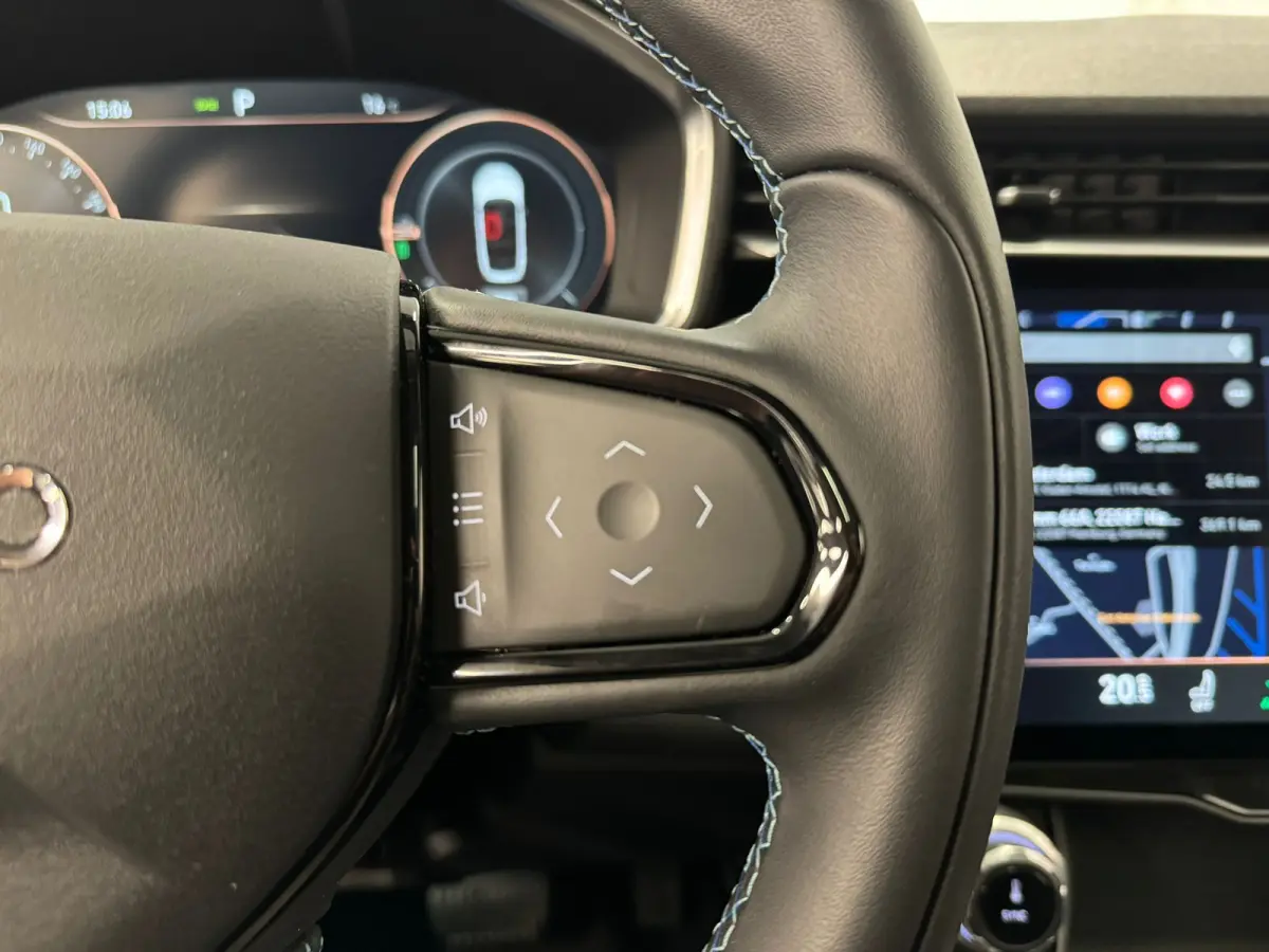 1.5 | 360 camera | Panoramadak | Apple Carplay/Android Auto | Adapt. Cruise |