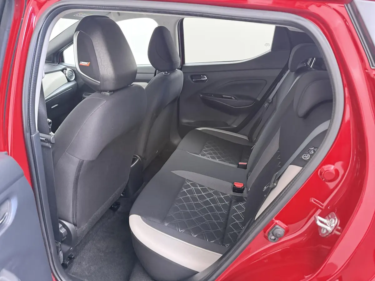 1.0 IG-T N-Design | navigatie | Bose audio | lichtmetalen velgen |