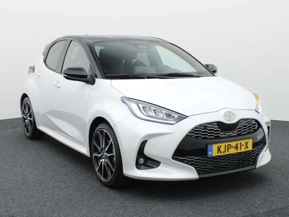 1.5 Hybrid 130 SPORT | Dodehoek | Camera | JBL | Keyless | Head Up | Stuur & Stoelverw. | Prijs Rijklaar!!