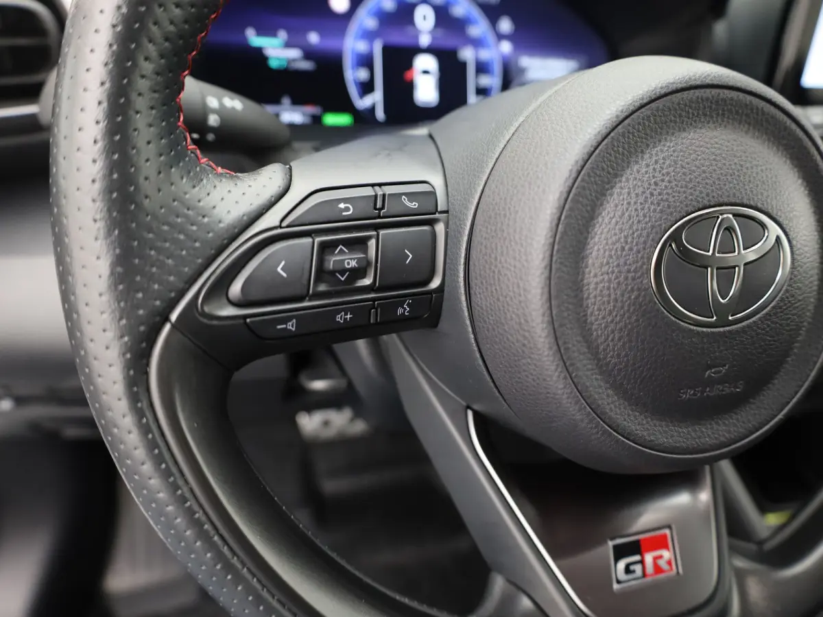 1.5 Hybrid 130 SPORT | Dodehoek | Camera | JBL | Keyless | Head Up | Stuur & Stoelverw. | Prijs Rijklaar!!