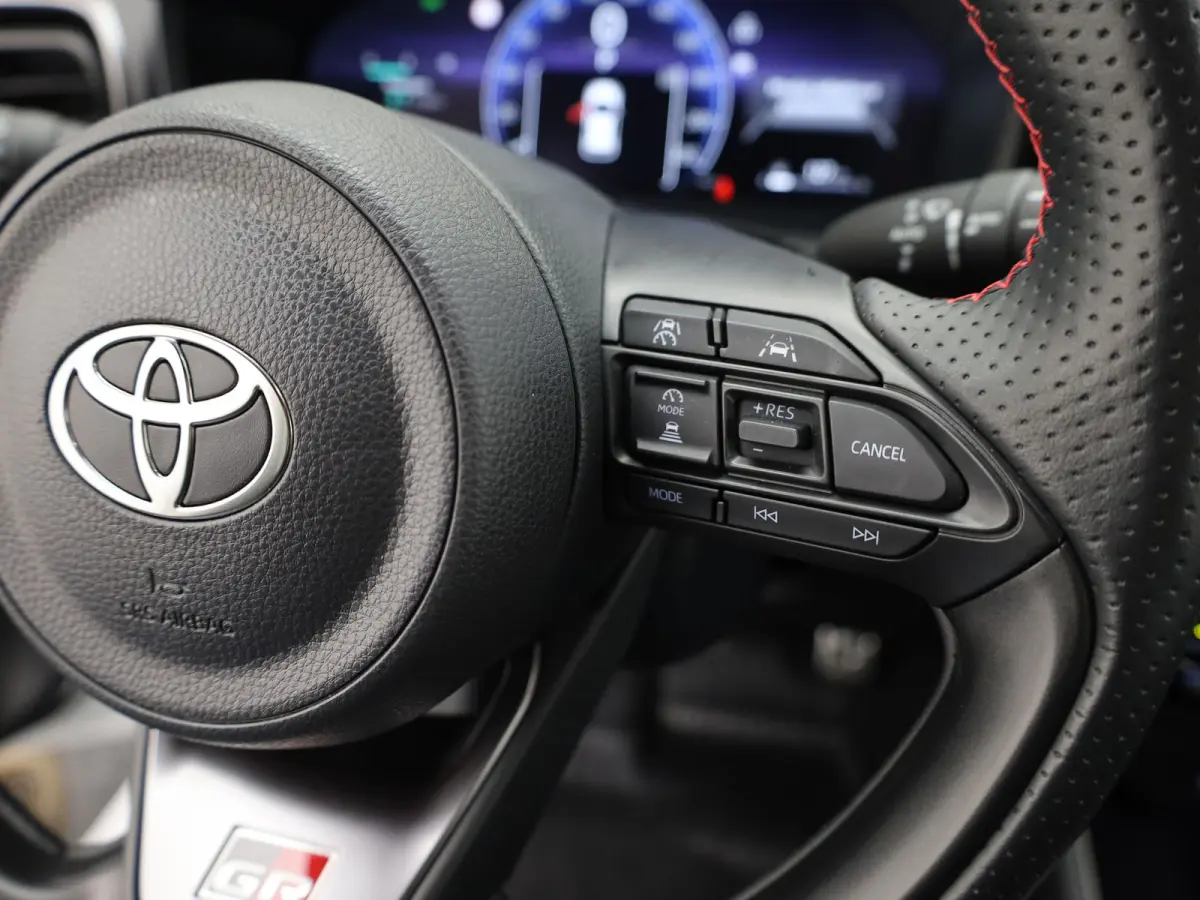 1.5 Hybrid 130 SPORT | Dodehoek | Camera | JBL | Keyless | Head Up | Stuur & Stoelverw. | Prijs Rijklaar!!