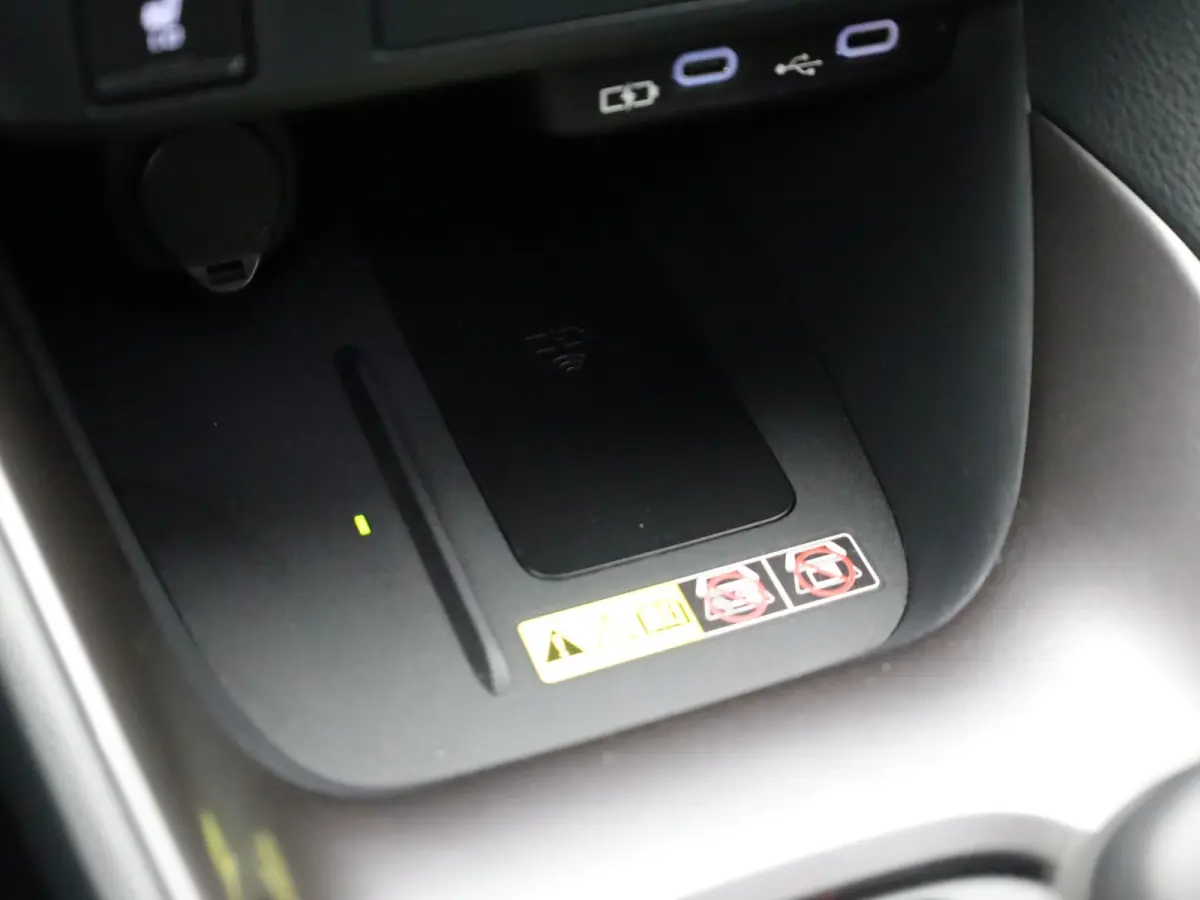 1.5 Hybrid 130 SPORT | Dodehoek | Camera | JBL | Keyless | Head Up | Stuur & Stoelverw. | Prijs Rijklaar!!