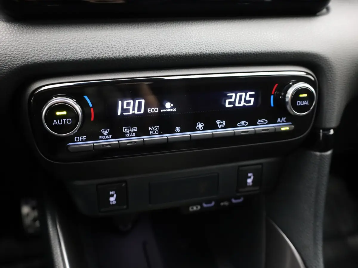 1.5 Hybrid 130 SPORT | Dodehoek | Camera | JBL | Keyless | Head Up | Stuur & Stoelverw. | Prijs Rijklaar!!