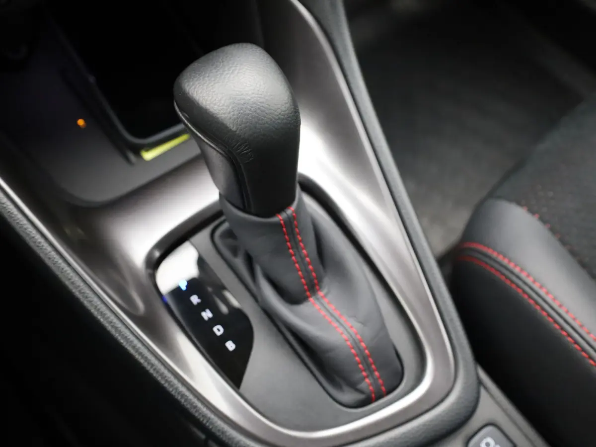 1.5 Hybrid 130 SPORT | Dodehoek | Camera | JBL | Keyless | Head Up | Stuur & Stoelverw. | Prijs Rijklaar!!