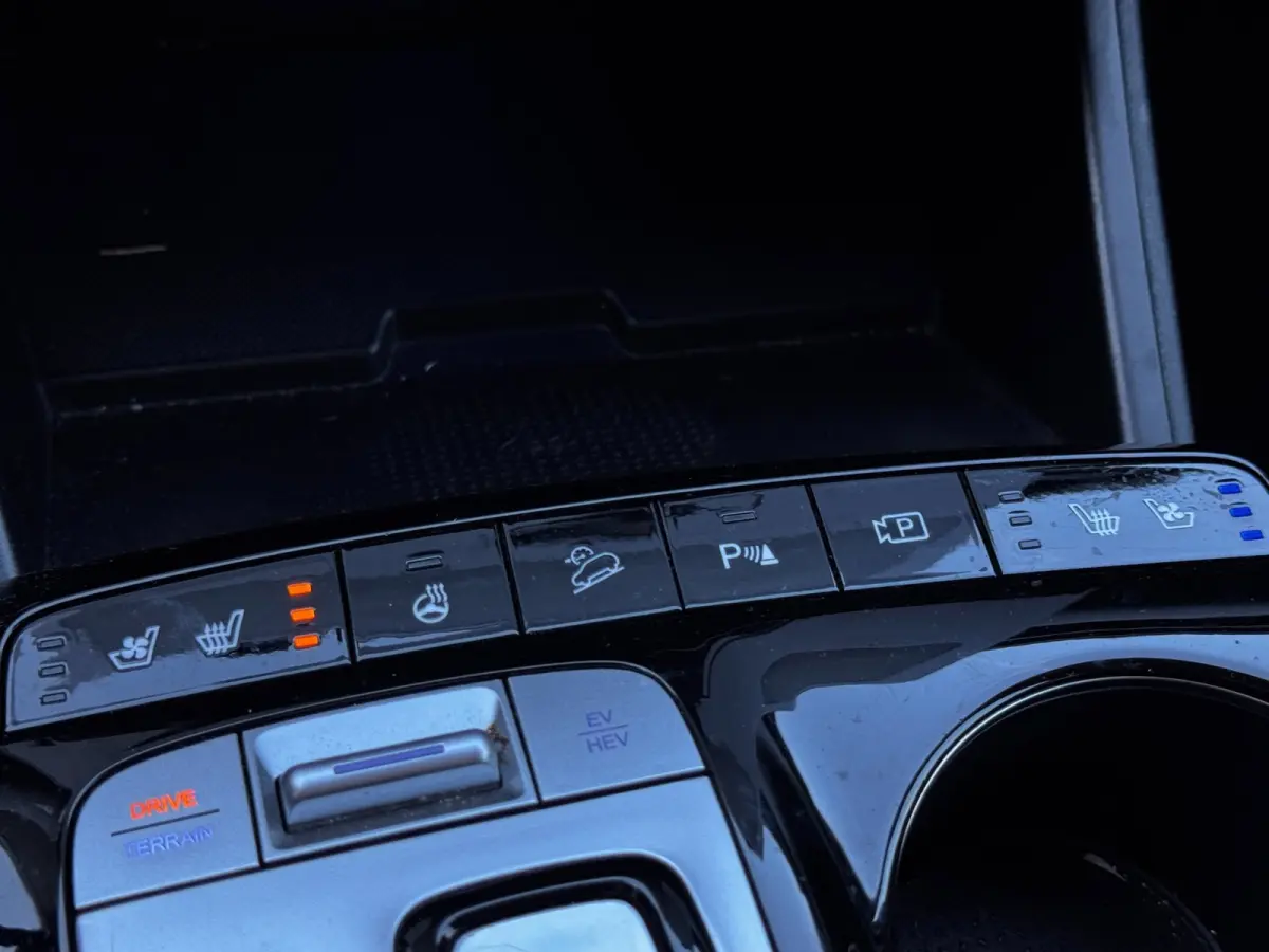 1.6 T-GDI PHEV Premium 4WD | 97% SOH | Trekhaak | Leder + Memory | 360 Camera | Stoelverwarming + Ventilatie