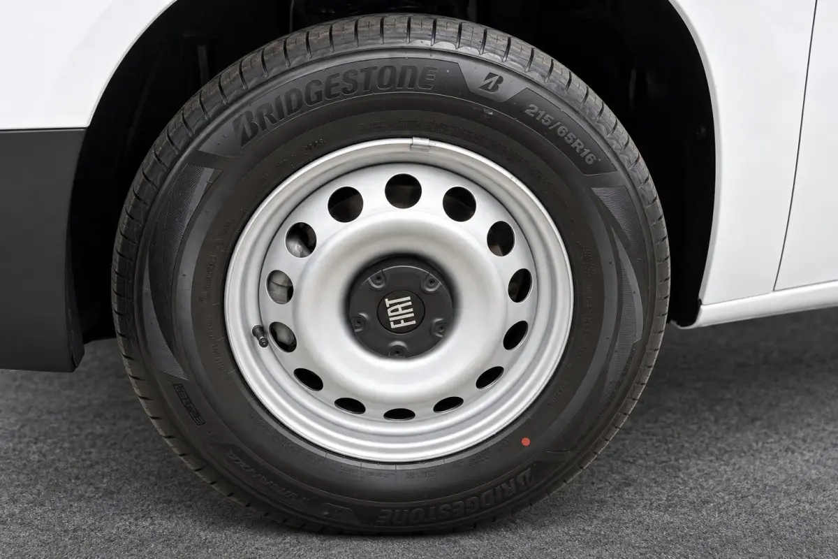 136 L1 50 kWh Easy Pro | 0% Rente Bij Financial Lease (Per maand vanaf: 399,-) | WLTP 330 KM |
