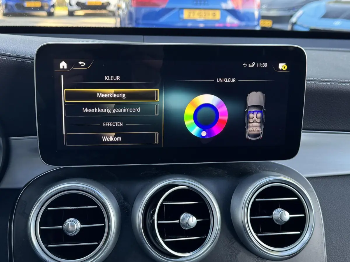 300e 4MATIC Business Solution AMG|SOH 94%|Lichtpakket|Nightpakket|Schuifdak|360° Camera|Keyless-Go|19" AMG|NL-auto!