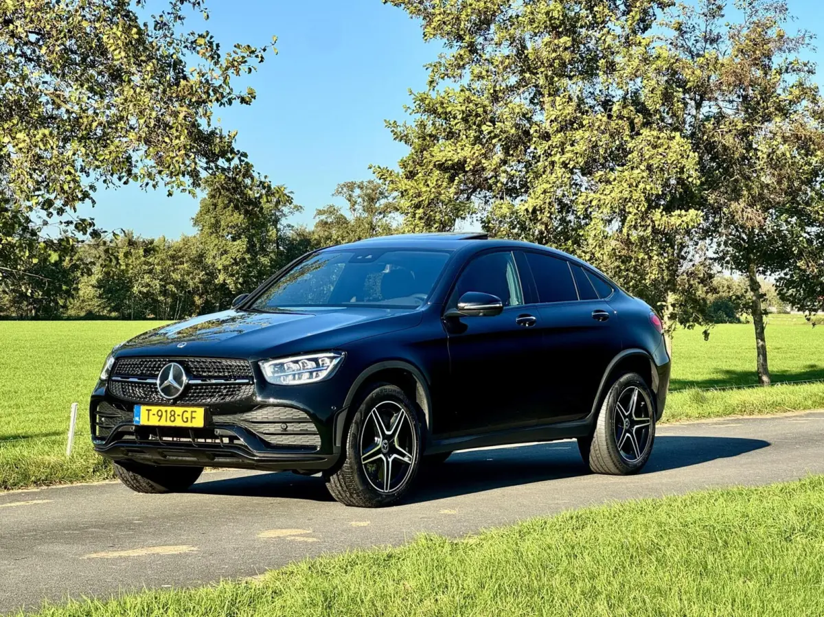 300e 4MATIC Business Solution AMG|SOH 94%|Lichtpakket|Nightpakket|Schuifdak|360° Camera|Keyless-Go|19" AMG|NL-auto!