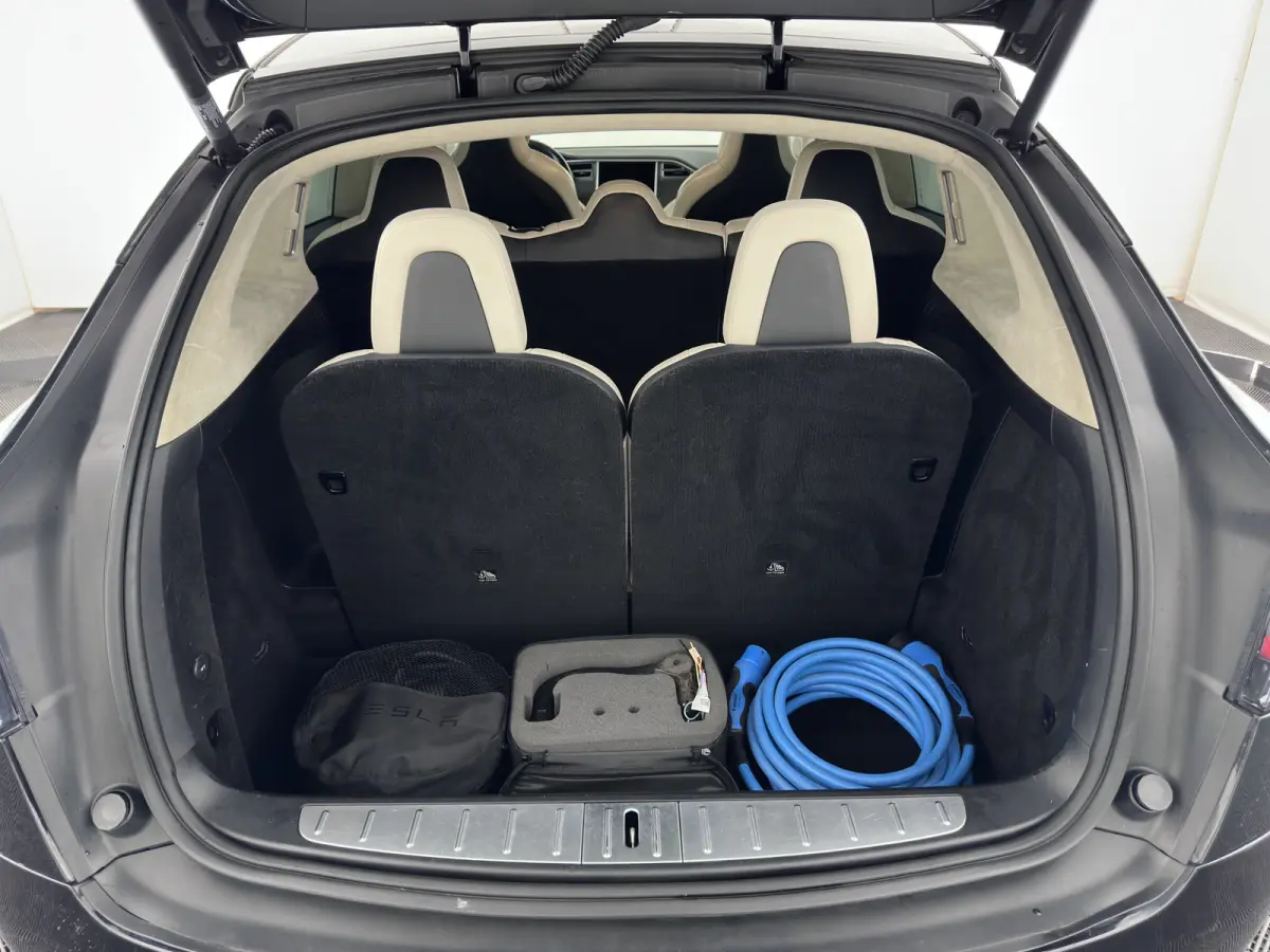 100D 7PERS. (INCL. BTW) *AUT | PANO | LEATHER | NAVI-FULLMAP | FULL-LED | AIRSUSPENSION | DIGI-COCKPIT | FASTLOADER | KEYLESS | DAB+ | HEATED-SPORTSEATS | PRIVACY-GLASS | AUTOPILOT |  20"ALU
