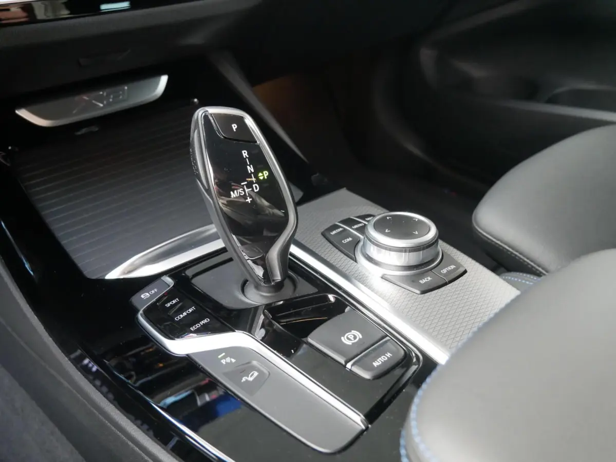 xDrive20i High Executive M Sport| Dealer onderhouden| HUD| Top staat| Trekhaak