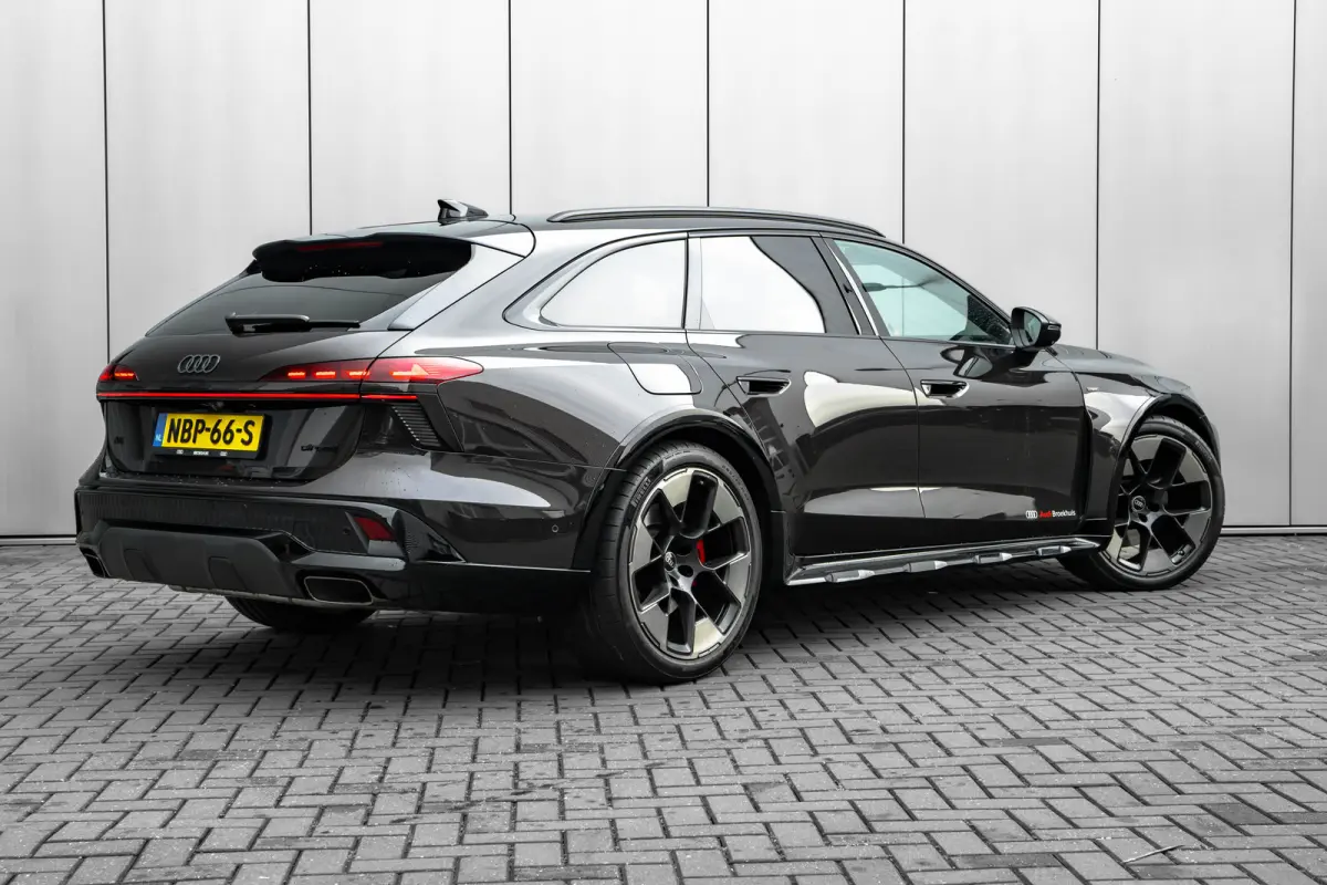 2.0 e-hybrid quattro 270 kW / 367 PK | Bang & Olufsen 3D soundsystem | Bang & olufsen premium 3d | Bots waarschuwing systeem