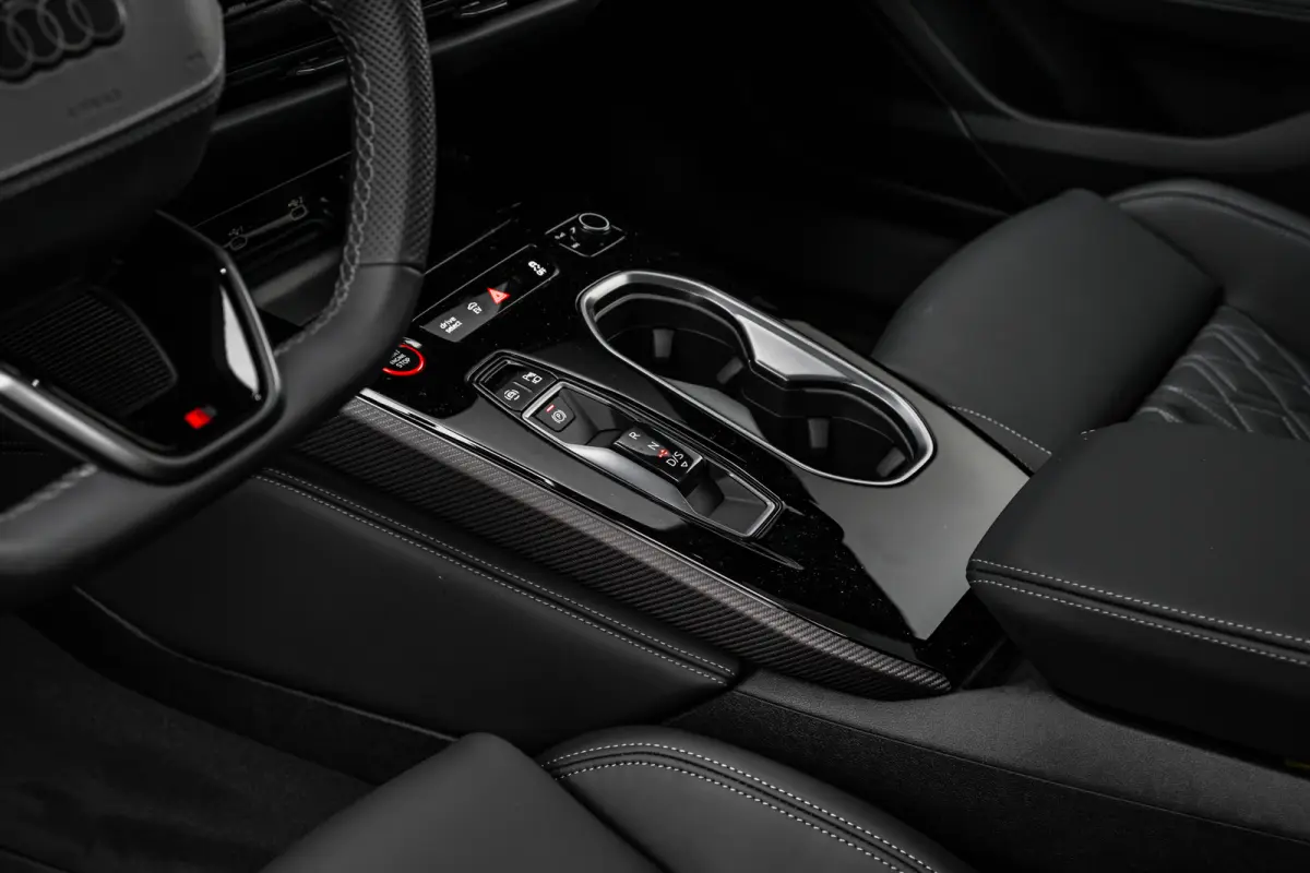 2.0 e-hybrid quattro 270 kW / 367 PK | Bang & Olufsen 3D soundsystem | Bang & olufsen premium 3d | Bots waarschuwing systeem