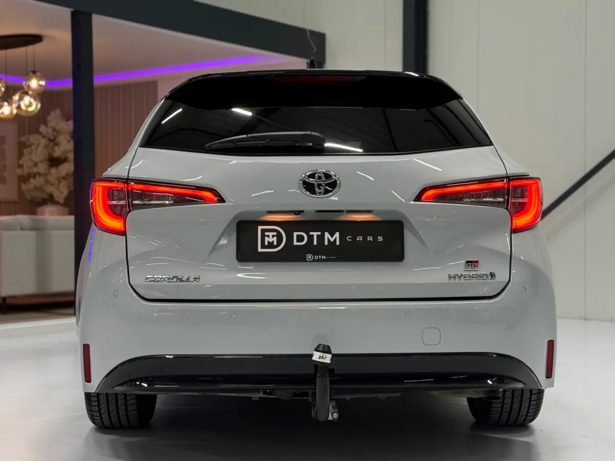 1.8 Hybrid GR-Sport Automaat | Trekhaak | Kuipstoelen | CarPlay |ACC| Navi | LED | Stoelverw.