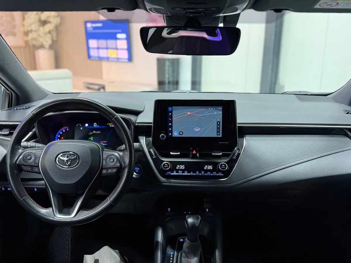 1.8 Hybrid GR-Sport Automaat | Trekhaak | Kuipstoelen | CarPlay |ACC| Navi | LED | Stoelverw.