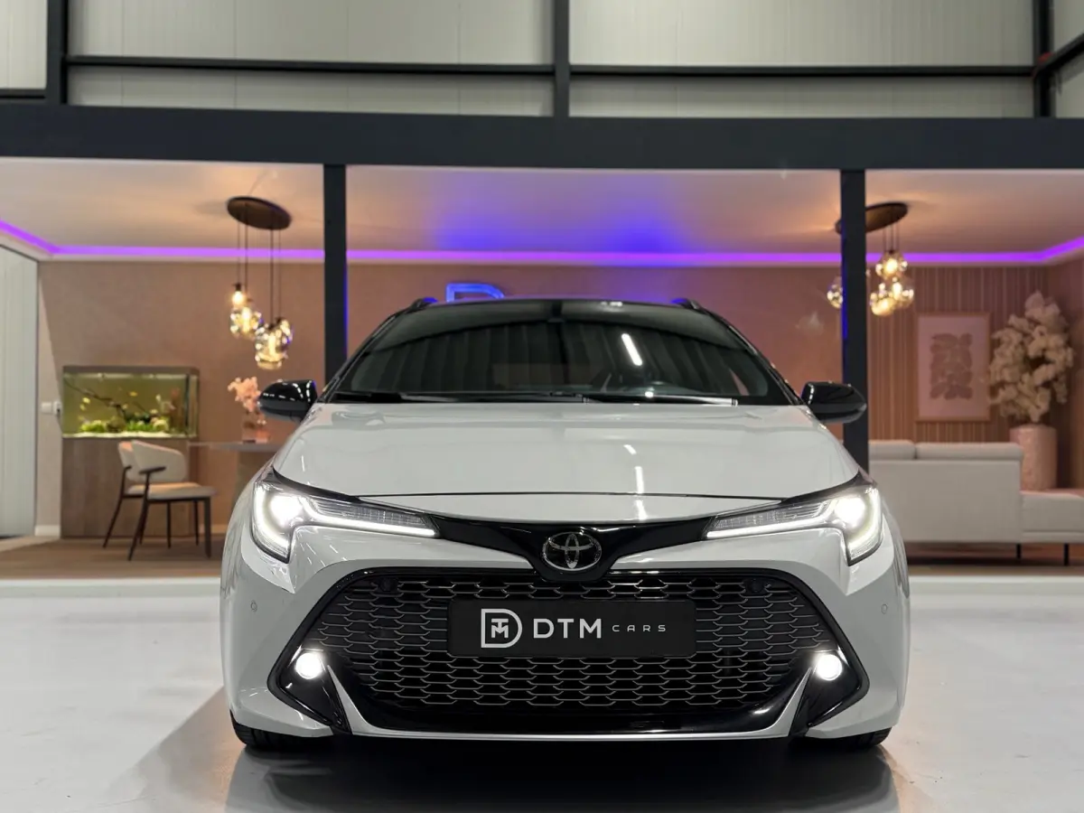 1.8 Hybrid GR-Sport Automaat | Trekhaak | Kuipstoelen | CarPlay |ACC| Navi | LED | Stoelverw.