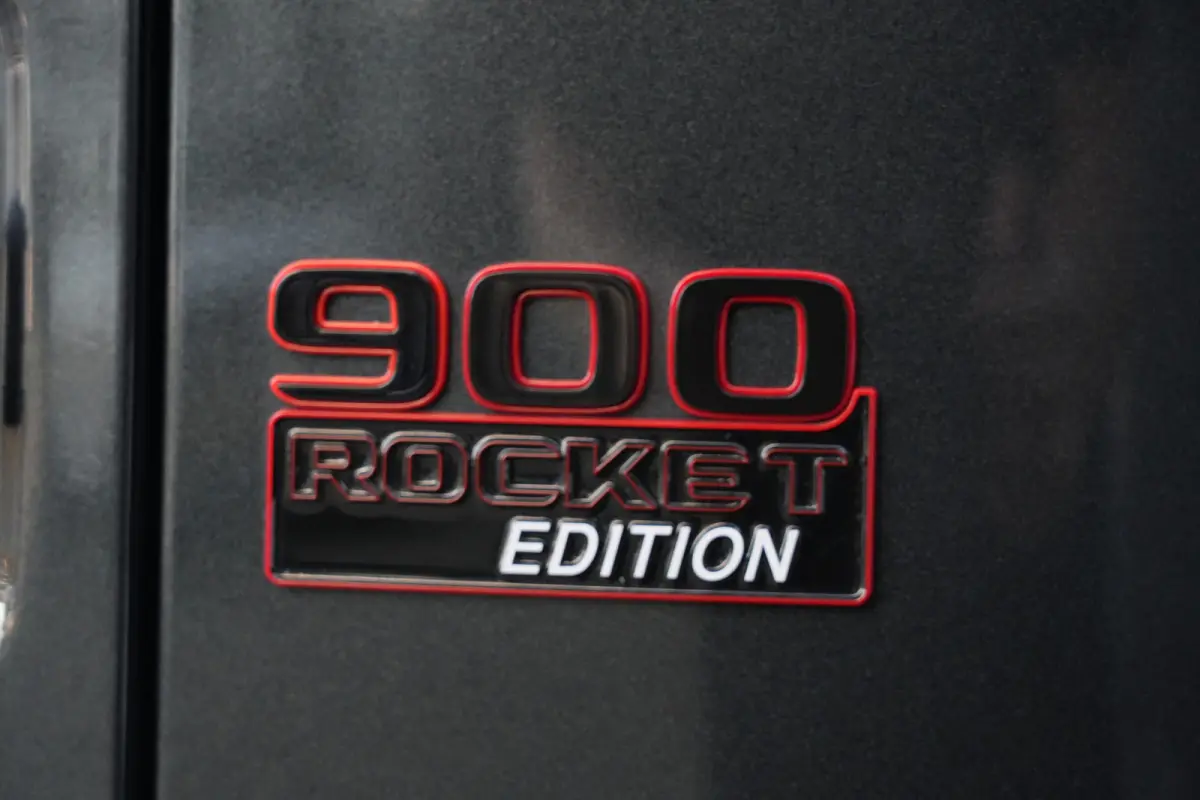 G900 Brabus Rocket | Full Carbon | Burmester | 360° camera | Leder | Brabus Sport uitlaat | Mercedes-Benz G-klasse G900 BRABUS ROCKET met krachtige benzinemotor, exclusieve BRABUS Rocket Pa