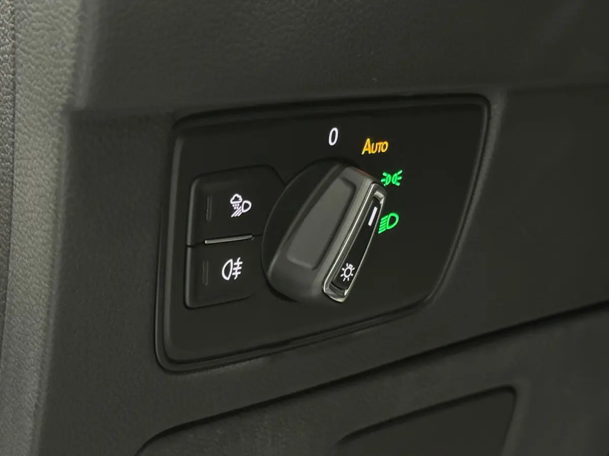 1.4 TSI eHybrid R-Line | Pano | Trekhaak |ACC| Virtual |LED| Memory | Keyless | Sportstoelen | Stoelverw.